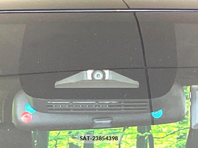 Toyota VOXY 2024-06 8285211-2