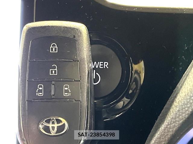 Toyota VOXY 2024-06 8285211-7