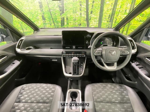 Toyota VOXY 2025-07 8285359-1