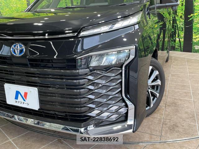 Toyota VOXY 2025-07 8285359-12