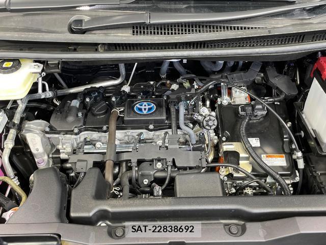 Toyota VOXY 2025-07 8285359-17