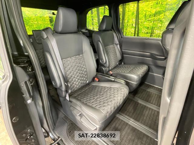Toyota VOXY 2025-07 8285359-8