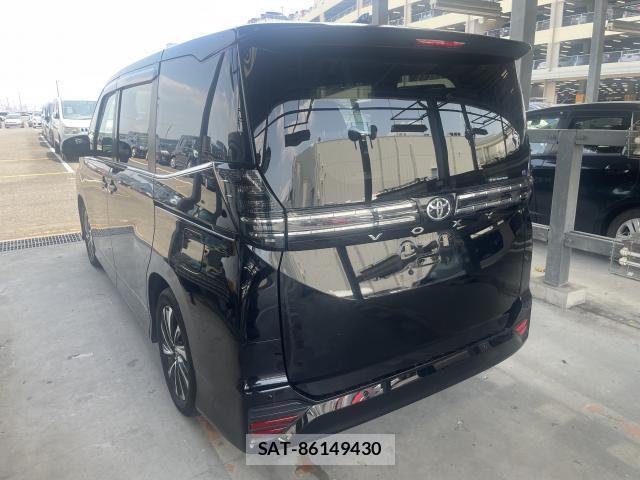 Toyota VOXY 2023-08 8285380-1