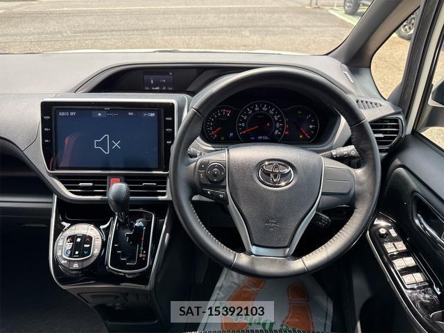 Toyota VOXY 2019-05 8285413-1