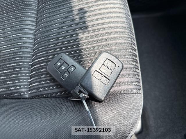 Toyota VOXY 2019-05 8285413-10