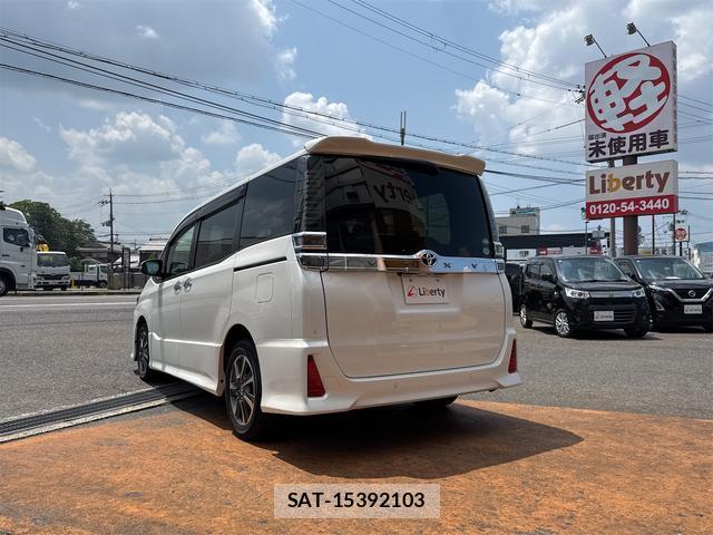 Toyota VOXY 2019-05 8285413-17