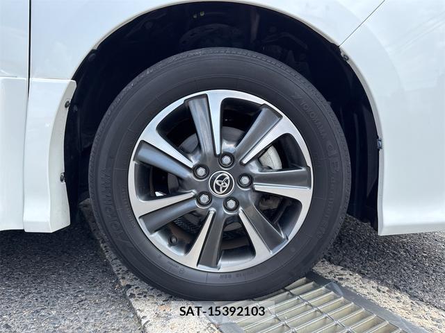 Toyota VOXY 2019-05 8285413-19