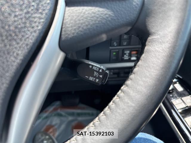 Toyota VOXY 2019-05 8285413-6