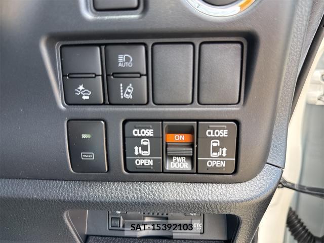 Toyota VOXY 2019-05 8285413-8