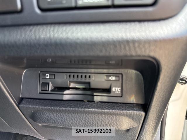 Toyota VOXY 2019-05 8285413-9