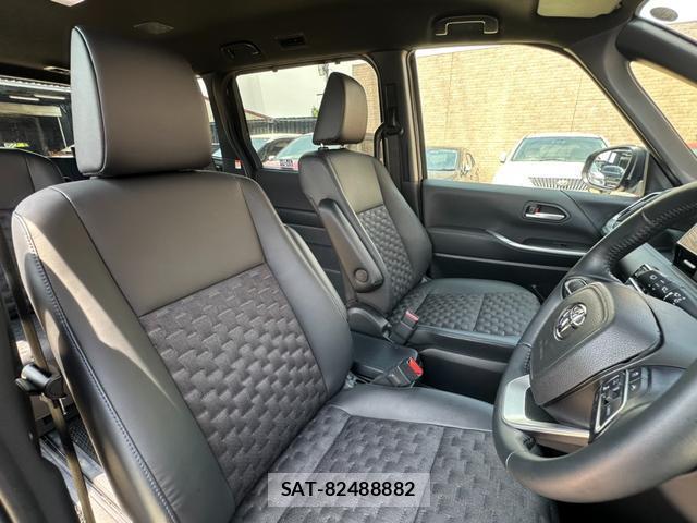 Toyota VOXY 2024-04 8285450-19