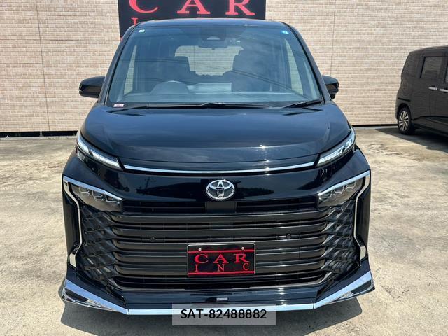 Toyota VOXY 2024-04 8285450-3