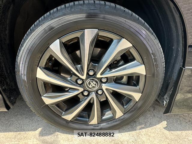 Toyota VOXY 2024-04 8285450-8