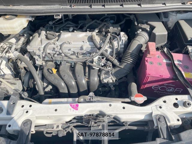 Toyota VOXY 2016-09 8285491-17
