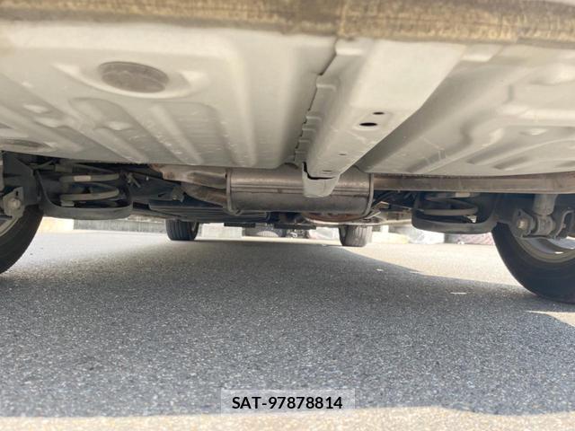 Toyota VOXY 2016-09 8285491-18