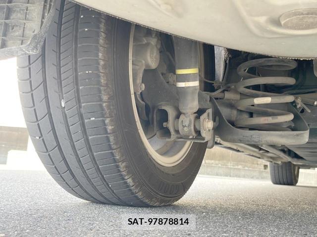 Toyota VOXY 2016-09 8285491-19