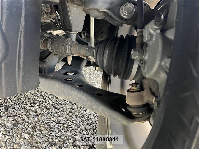 Toyota VOXY 2018-07 8285843-17
