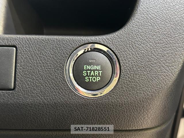 Toyota VOXY 2011-07 8285859-9