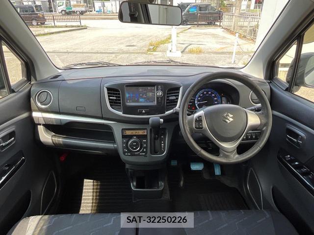 Suzuki WAGON R 2015-12 8279586-1