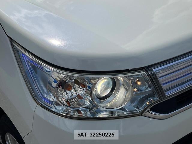 Suzuki WAGON R 2015-12 8279586-12