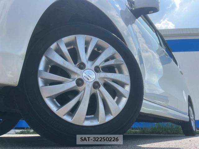 Suzuki WAGON R 2015-12 8279586-13