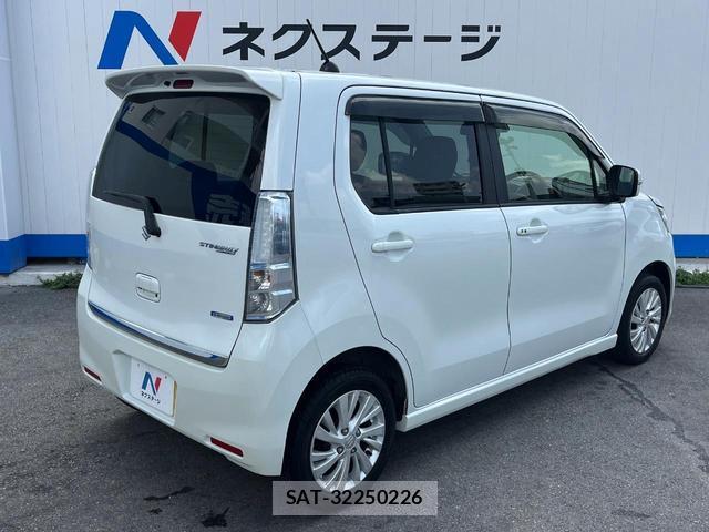 Suzuki WAGON R 2015-12 8279586-17