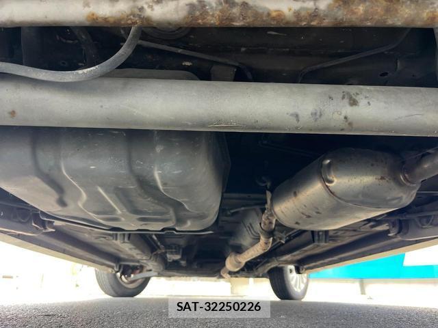 Suzuki WAGON R 2015-12 8279586-19