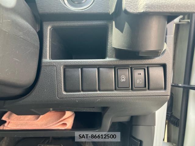 Suzuki WAGON R 2013-09 8279935-17