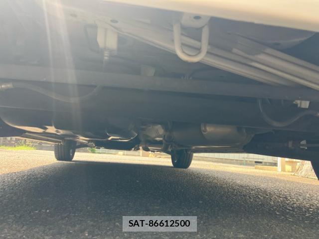 Suzuki WAGON R 2013-09 8279935-8