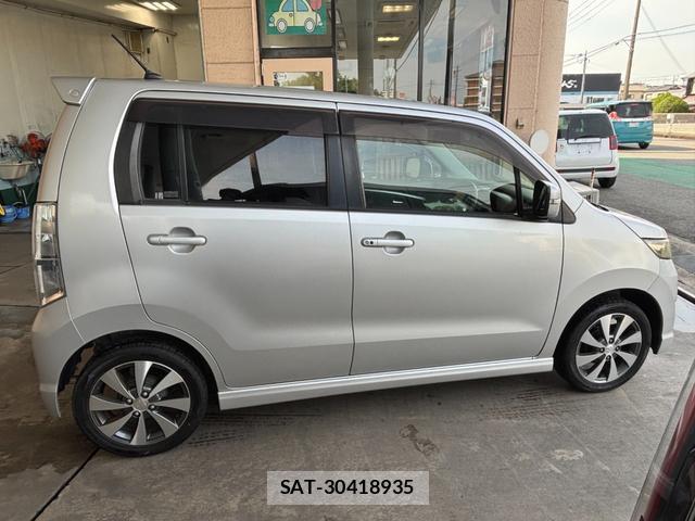 Suzuki WAGON R 2011-11 8283376-3