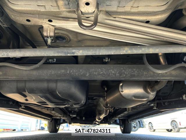 Suzuki WAGON R 2015-07 8279316-17