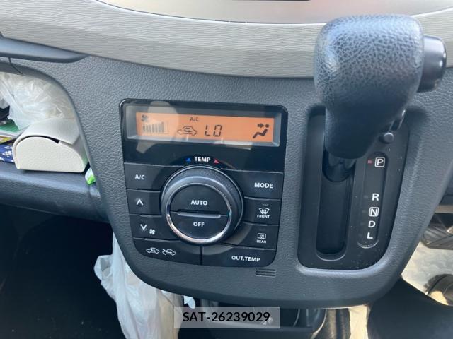 Suzuki WAGON R 2014-11 8279557-16
