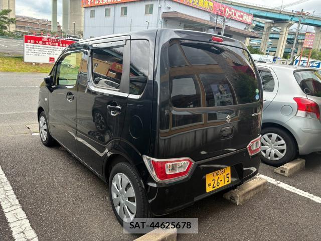 Suzuki WAGON R 2020-08 8284222-1