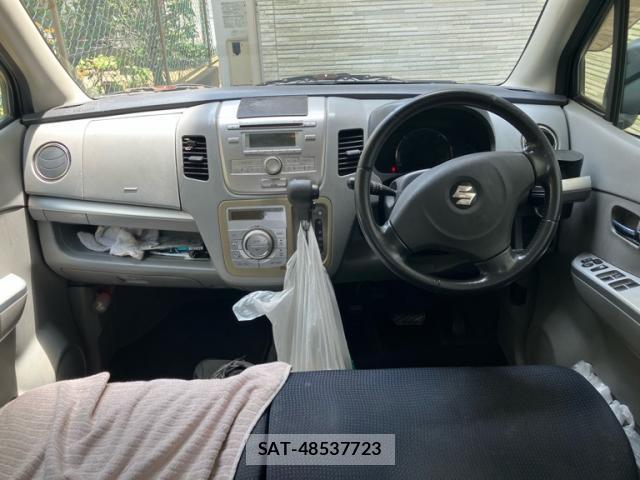Suzuki WAGON R 2009-08 8284707-8