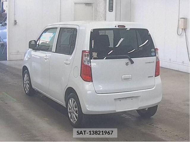 Suzuki WAGON R 2013-06 8284792-4