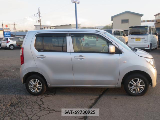 Suzuki WAGON R 2014-03 8285647-2