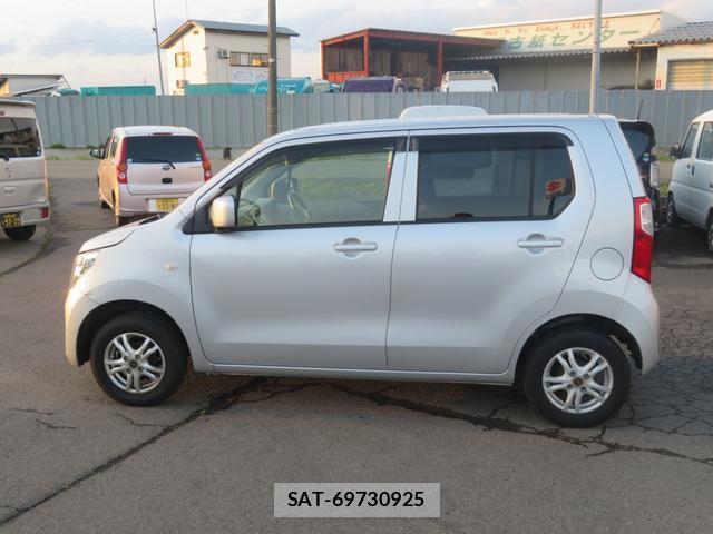 Suzuki WAGON R 2014-03 8285647-3