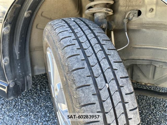 Suzuki WAGON R 2011-10 8285846-17