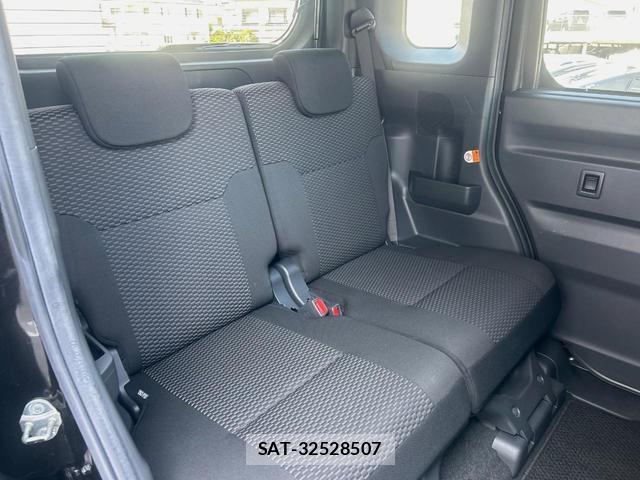 Daihatsu WAKE 2018-09 8279326-7