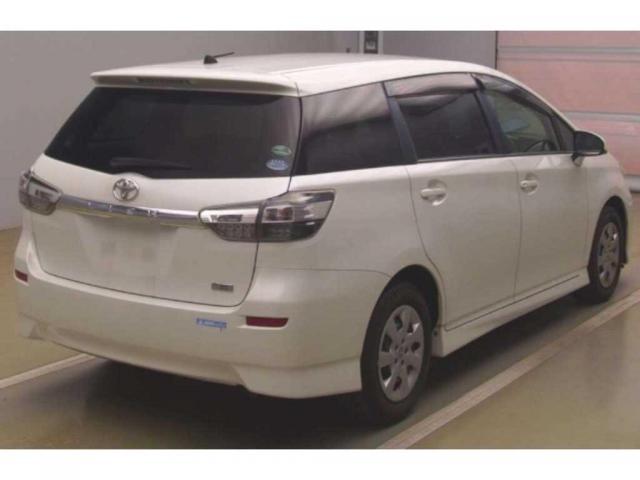 Toyota WISH 2015-07 8278306-1