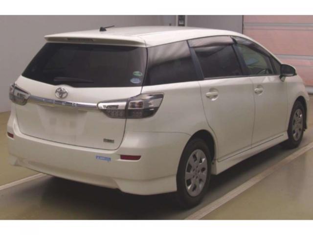 Toyota WISH 2015-07 8278306-4
