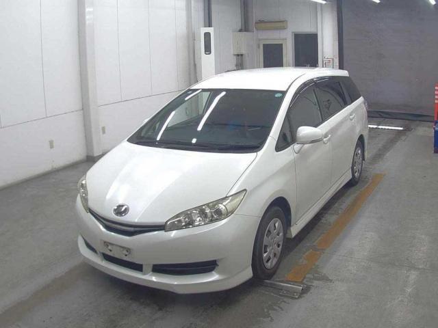 Toyota WISH 2013-04 8278524-0
