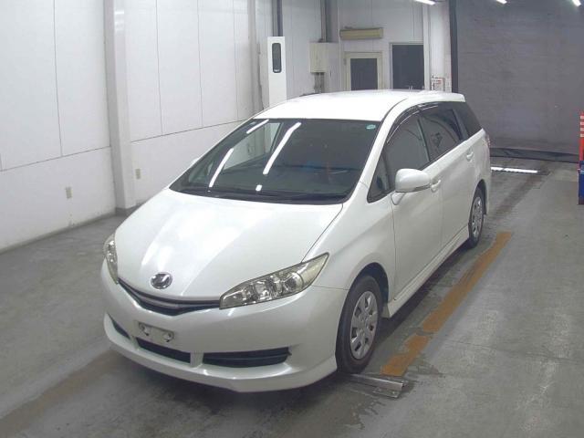 Toyota WISH 2013-04 8278524-3