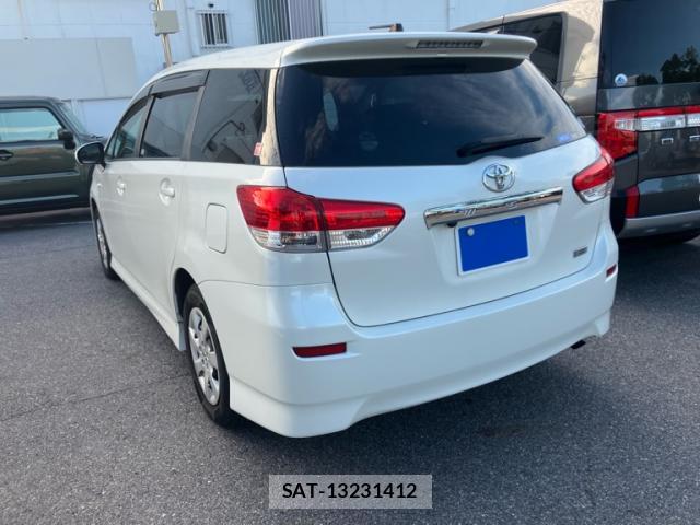 Toyota WISH 2010-02 8279844-1