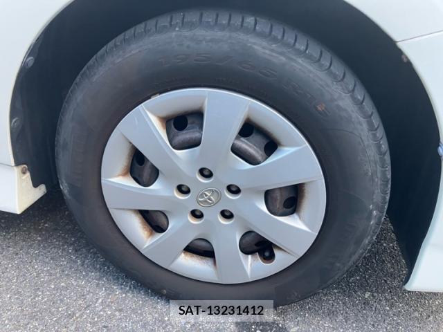 Toyota WISH 2010-02 8279844-4