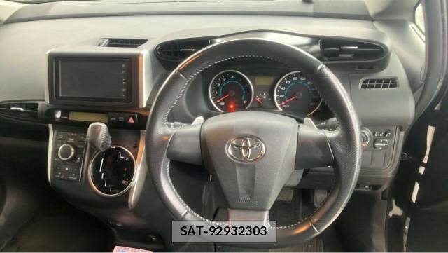 Toyota WISH 2011-05 8282497-16