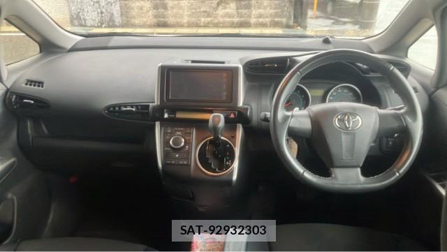 Toyota WISH 2011-05 8282497-2