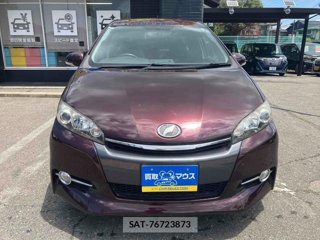 Toyota WISH 2013-06 8282552-1