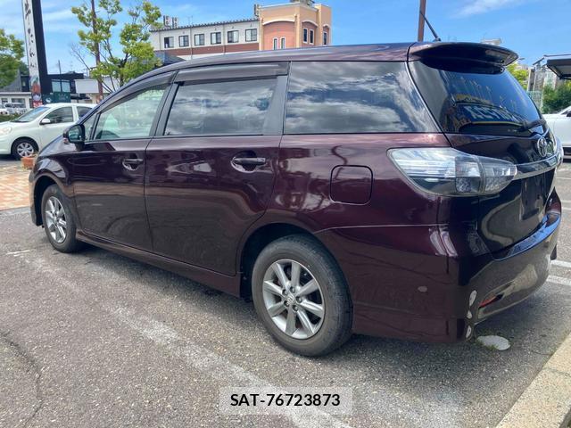 Toyota WISH 2013-06 8282552-6