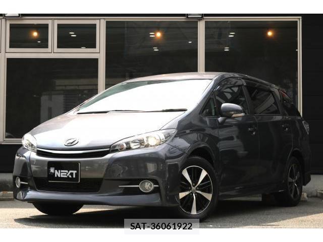 Toyota WISH 2012-05 8282877-0